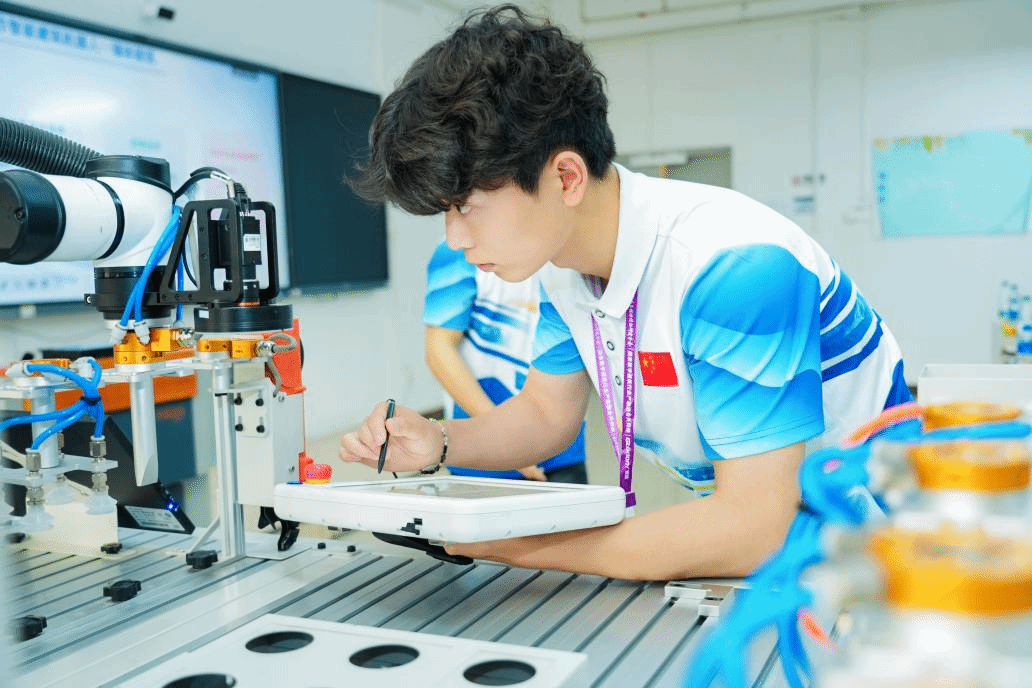 4C325
